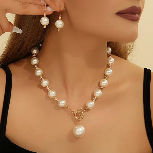 5 Easy Tips to Pick Artificial Jewellery That Looks Premium